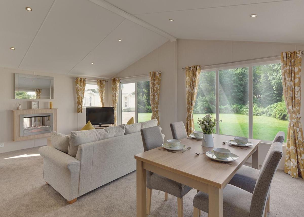 Готель Queensberry Bay Leisure Park Powfoot Екстер'єр фото